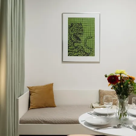 Modern For 4 With Easy Old Town Access! *