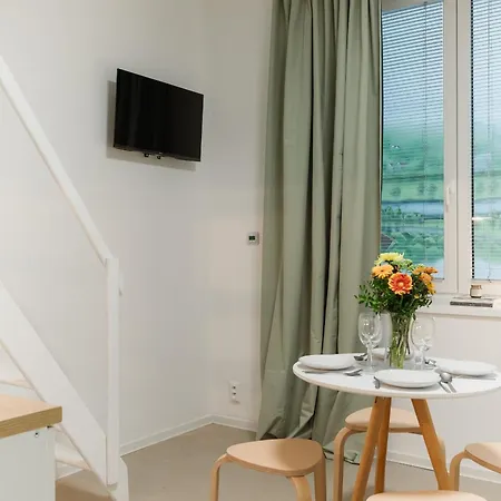 Modern For 4 With Easy Old Town Access! Апартаменты