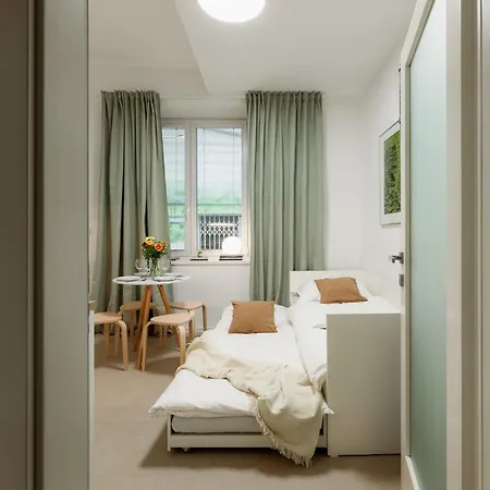Modern For 4 With Easy Old Town Access! Апартаменты